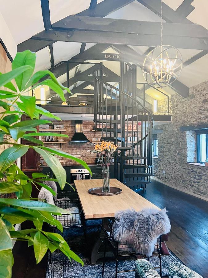 Loft 11 Stunning Luxury Nyc Loft Style Interior Designed 2Bd Apartment Excellent City Centre Location Mezzanine Cinema Room Designer Furniture Amazing Space Дуглас Екстер'єр фото