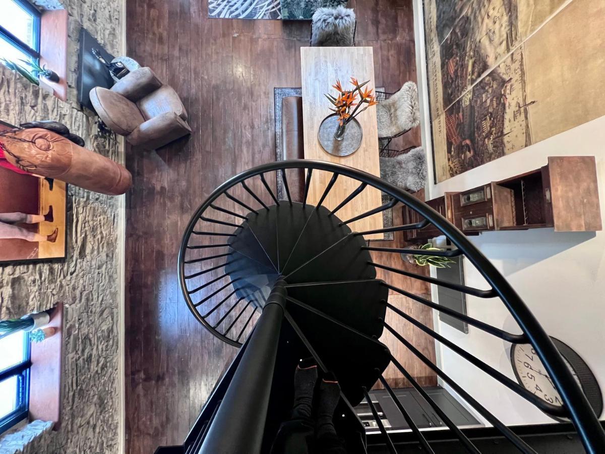 Loft 11 Stunning Luxury Nyc Loft Style Interior Designed 2Bd Apartment Excellent City Centre Location Mezzanine Cinema Room Designer Furniture Amazing Space Дуглас Екстер'єр фото
