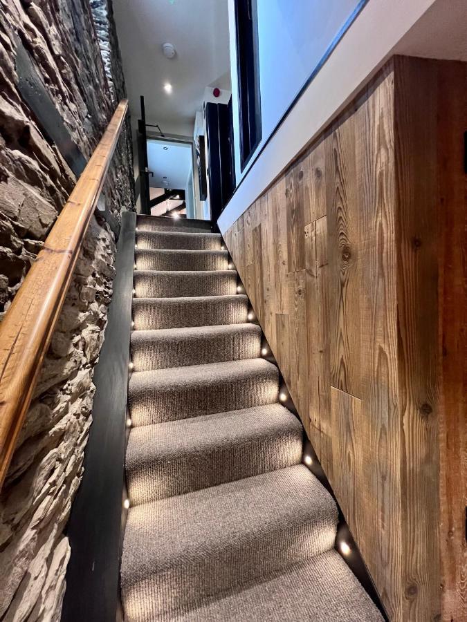 Loft 11 Stunning Luxury Nyc Loft Style Interior Designed 2Bd Apartment Excellent City Centre Location Mezzanine Cinema Room Designer Furniture Amazing Space Дуглас Екстер'єр фото