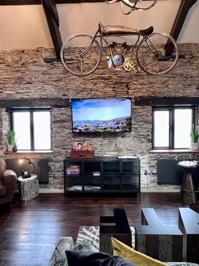 Loft 11 Stunning Luxury Nyc Loft Style Interior Designed 2Bd Apartment Excellent City Centre Location Mezzanine Cinema Room Designer Furniture Amazing Space Дуглас Екстер'єр фото
