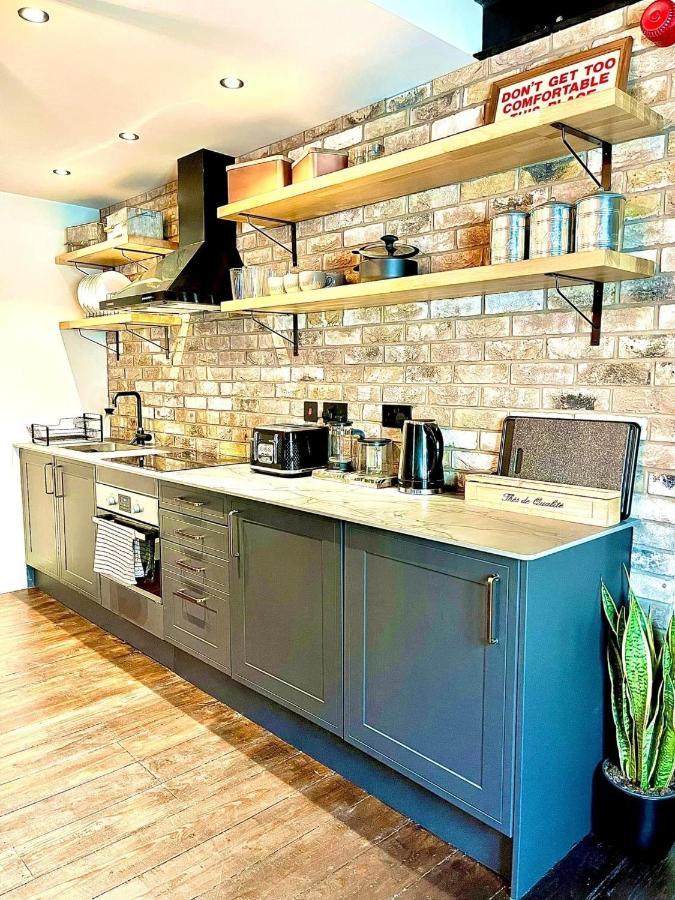 Loft 11 Stunning Luxury Nyc Loft Style Interior Designed 2Bd Apartment Excellent City Centre Location Mezzanine Cinema Room Designer Furniture Amazing Space Дуглас Екстер'єр фото